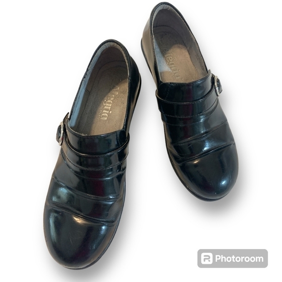 LIKE NEW Alegria Halli Black Waxy heeled shoes size 38 - Picture 2 of 12